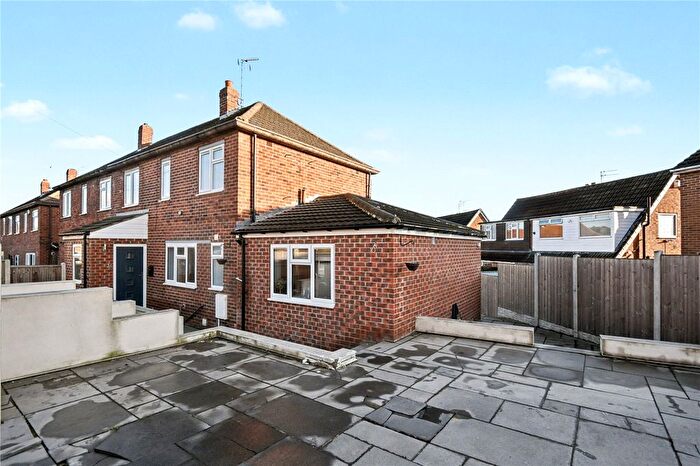 3 Bedroom Semi Detached House For Sale In Valley Mount, Kippax, Leeds, West Yorkshire, LS25