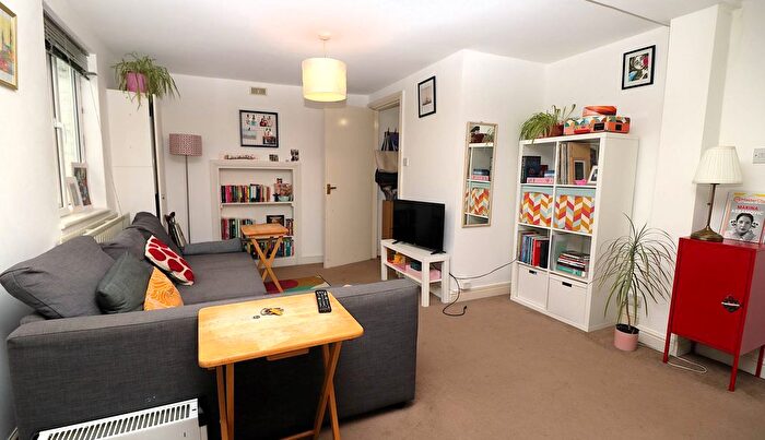 1 Bedroom Flat To Rent In Crouch Hill, Islington, N4