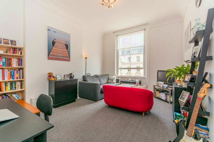 1 Bedroom Flat To Rent In Warrington Crescent, Little Venice, London, W9