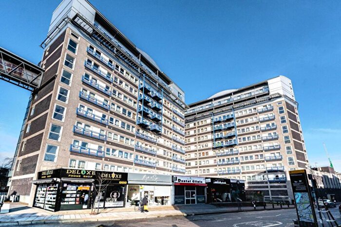 2 Bedroom Flat For Sale In The Vista Building, Woolwich, London, SE18