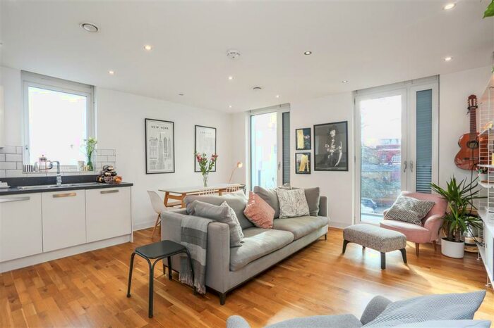 2 Bedroom Flat To Rent In Junction Road, London, N19