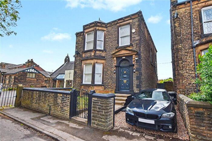 3 Bedroom Link Detached House For Sale In Ebor House, Westfield Road, Morley, Leeds, LS27