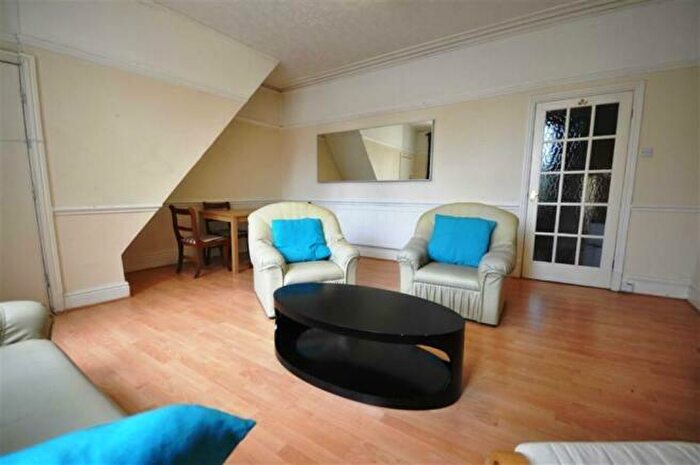 2 Bedroom Flat To Rent In Barlow Moor Road, Chorlton, Manchester, M21