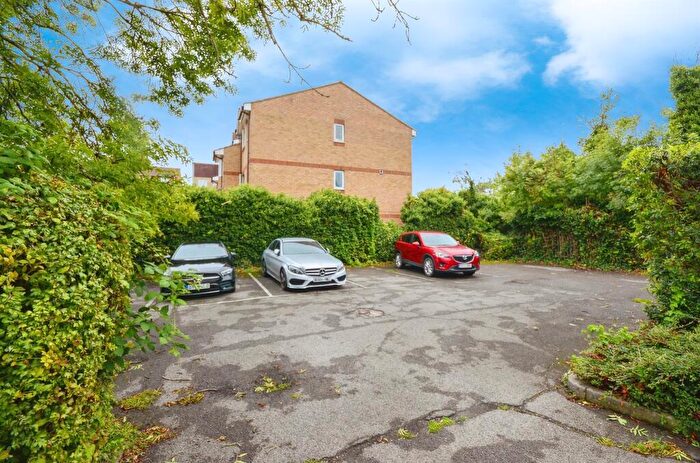 1 Bedroom Flat For Sale In Maybank Avenue, Wembley, HA0