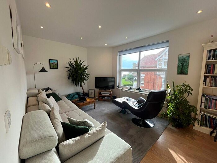 2 Bedroom Apartment To Rent In Victoria Parade, Broadstairs, Kent, CT10