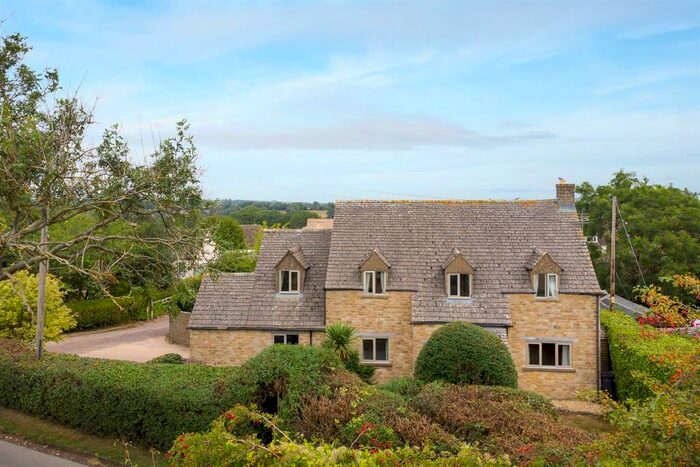 4 Bedroom Detached House For Sale In Fields Road, Chedworth, Cheltenham, GL54