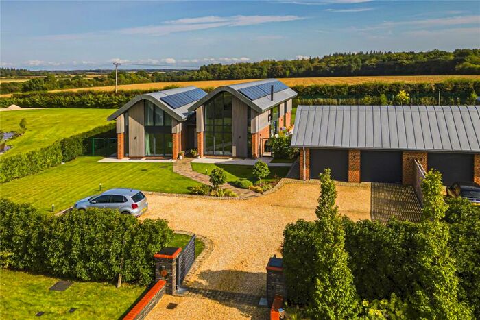 5 Bedroom Detached House For Sale In Clements End Road, Studham, LU6