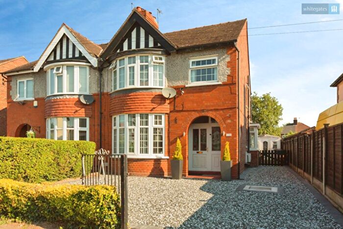 4 Bedroom Semi-Detached House For Sale In Gainsborough Road, Crewe, Cheshire, CW2