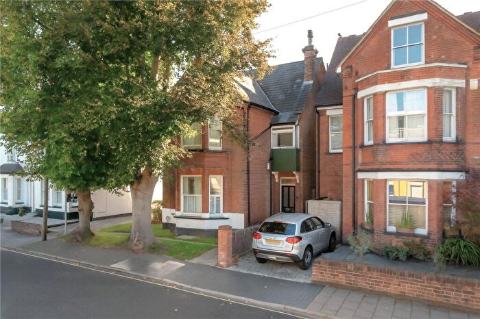 1 Bedroom Flat To Rent In Lemsford Road, St. Albans, Hertfordshire, AL1