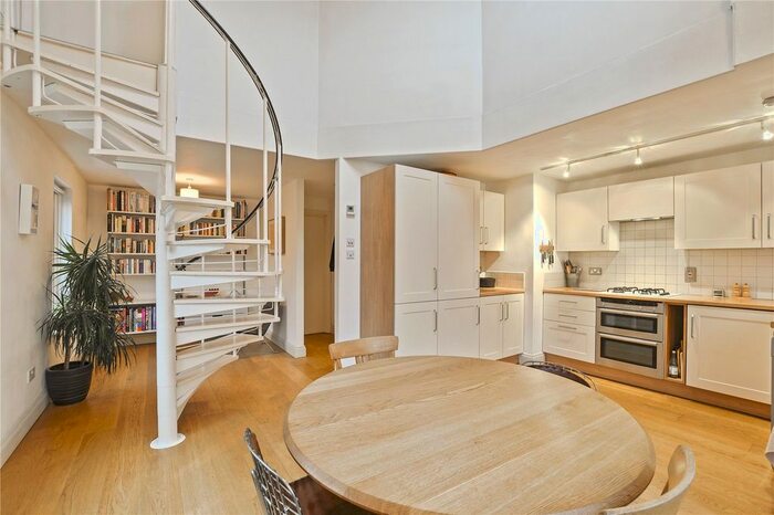 2 Bedroom Flat To Rent In The Terraces, Garner Street, London, E2