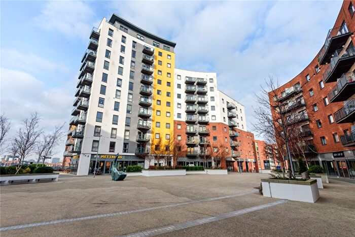 1 Bedroom Flat To Rent In Centenary Plaza, Southampton, SO19