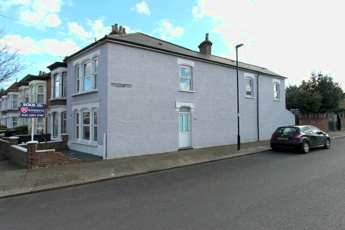 5 Bedroom Property To Rent In Sutherland Road, London, N9