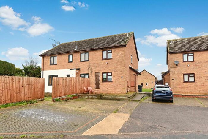 2 Bedroom Cluster House For Sale In Newton Road, Sawtry, PE28