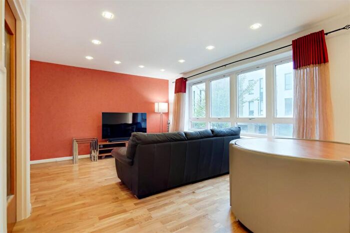 1 Bedroom Flat To Rent In Russia Lane, London, E2