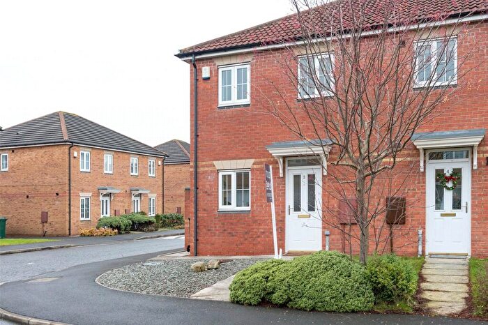 2 Bedroom End Of Terrace House To Rent In Kingsbury Court, Longbenton, NE12