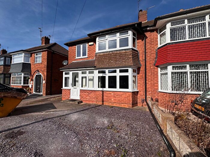 3 Bedroom Semi-Detached House To Rent In Acacia Drive, Bilston, Wolverhampton, WV14
