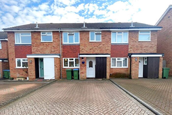 3 Bedroom Terraced House To Rent In Walton, Surrey, KT12