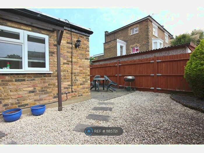 1 Bedroom Flat To Rent In Broughton Road, London, W13