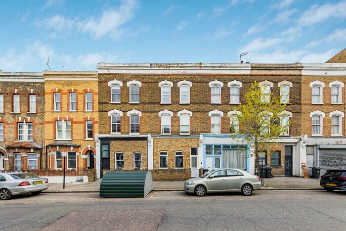 3 Bedroom Flat To Rent In Chatsworth Road, London, E5