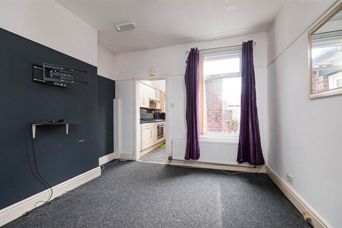2 Bedroom End Terrace House For Sale In Cobden View Road, Crookes, S10
