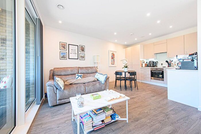 1 Bedroom Flat For Sale In Medawar Drive, Mill Hill, London, NW7