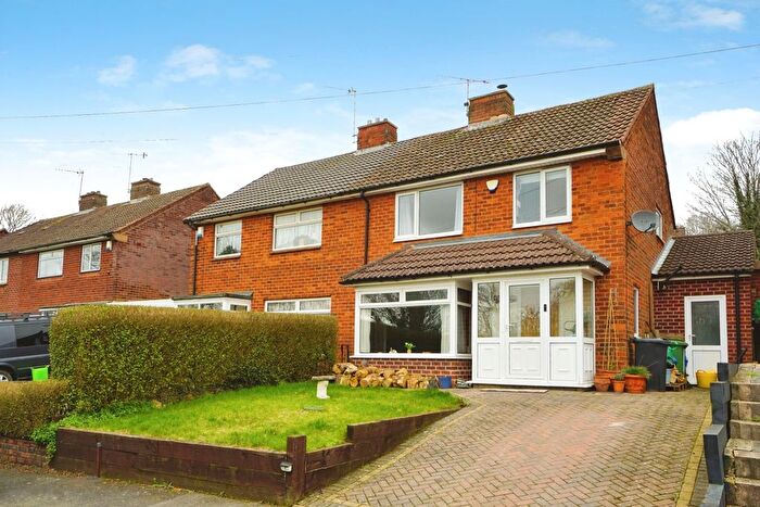 3 Bedroom Semi Detached House For Sale In Lansdowne Close, Oakham, Dudley, DY2