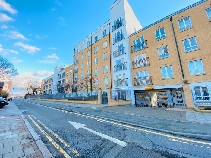 1 Bedroom Flat To Rent In Windmill Lane, London, E15
