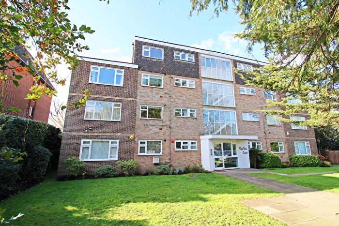 2 Bedroom Flat For Sale In Wickham Road, Beckenham, BR3