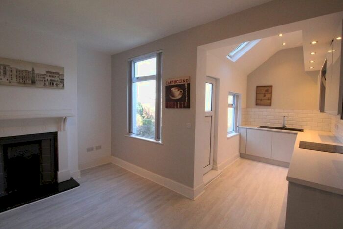 3 Bedroom Semi-Detached House To Rent In Chantrey Road, Sheffield, South Yorkshire, S8