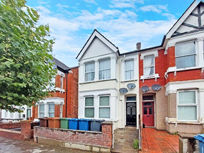 2 Bedroom Maisonette For Sale In Harrow, Greater London, HA1