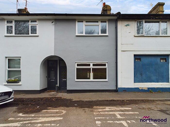 2 Bedroom Terraced House To Rent In Blatchington Road, Seaford, BN25