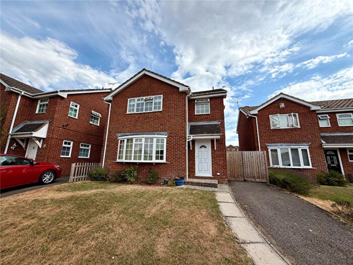 4 Bedroom Detached House To Rent In King Charles Road, Freshbrook, Swindon, Wiltshire, SN5
