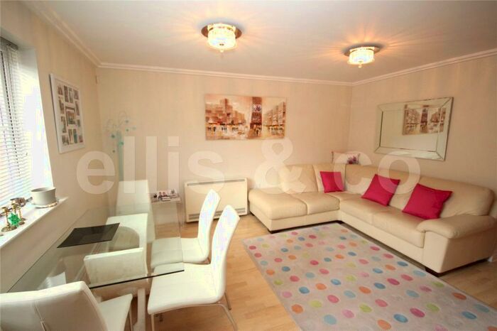 2 Bedroom Apartment To Rent In Bloomsbury Close, Mill Hill, London, NW7