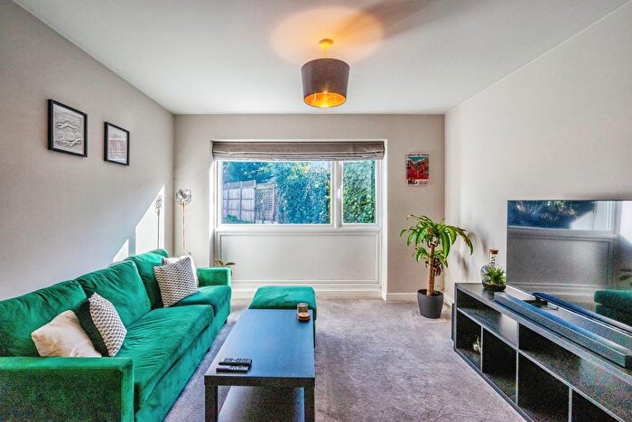 2 Bedroom Flat To Rent In Serbin Close, E10