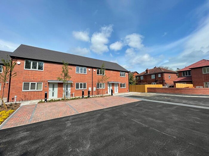 2 Bedroom End Of Terrace House To Rent In Walkers Yard, Meanwood Road, Leeds, LS6