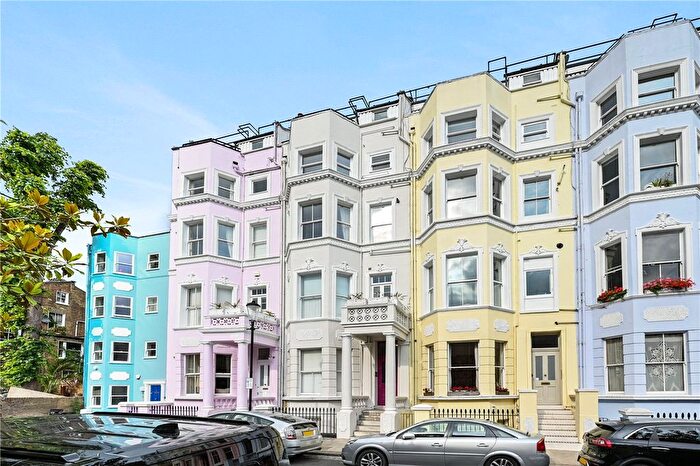 2 Bedroom Flat To Rent In Colville Houses, London, W11