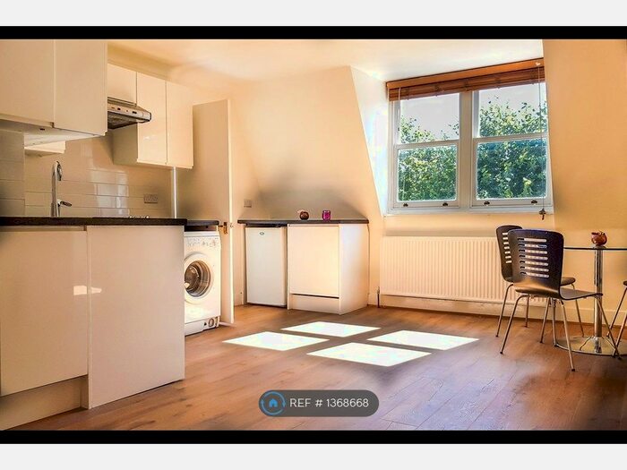1 Bedroom Flat To Rent In Elsham Road, London, W14