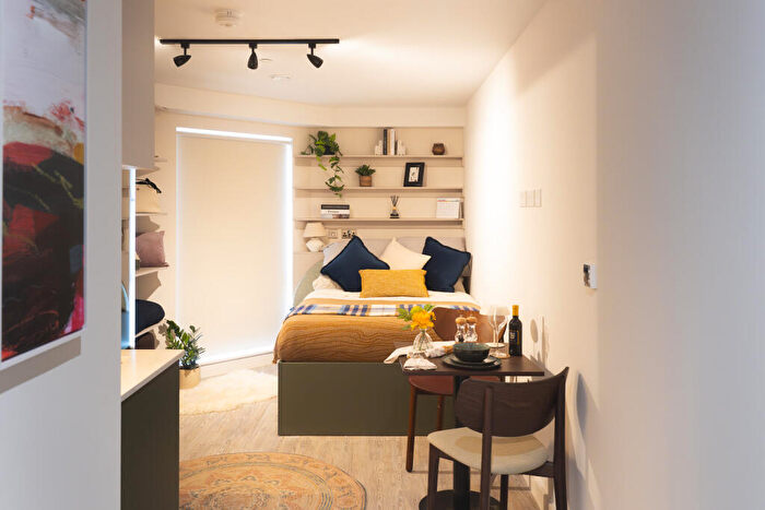 Studio To Rent In Clarence Street, Kingston Upon Thames, Surrey, KT1