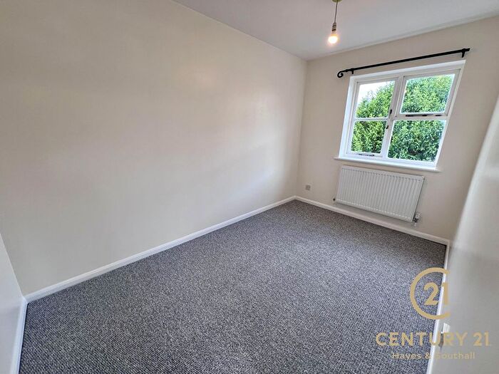 2 Bedroom End Of Terrace House To Rent In Wilstone Close, UB4