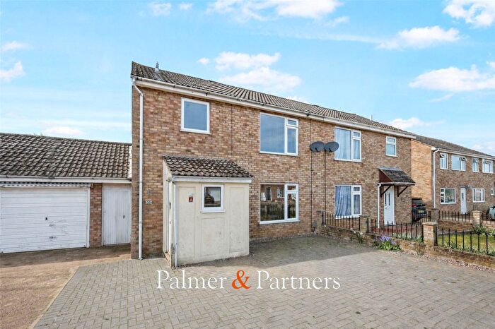 3 Bedroom Semi Detached House For Sale In Stour View Avenue, Mistley, Manningtree, Essex, CO11