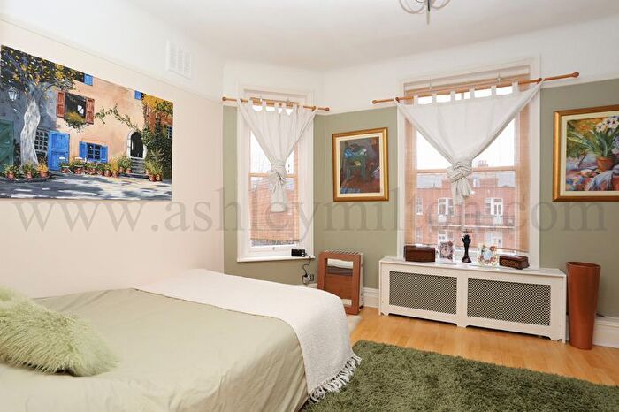 2 Bedroom Flat For Sale In Elgin Avenue, London, W9