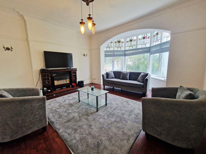 6 Bedroom Detached House To Rent In St. Francis Road, Blackburn, BB2