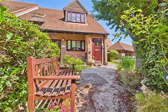 1 Bedroom Apartment For Sale In Highfield Court, Burghfield Common, Reading, Berkshire, RG7