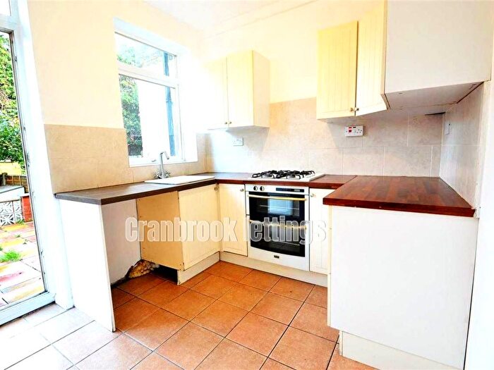3 Bedroom Terraced House To Rent In Alwold Crescent, London, SE12