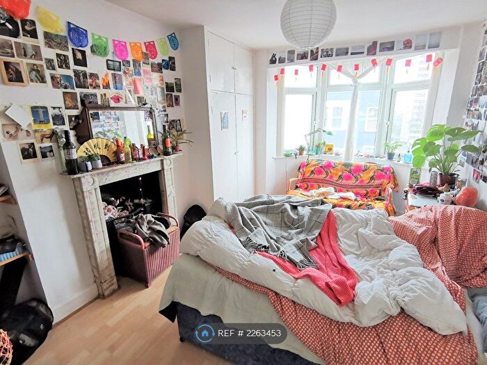 6 Bedroom End Of Terrace House To Rent In Egremont Place, Brighton, BN2
