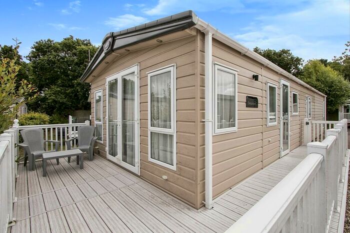 2 Bedroom Park Home For Sale In Napier Road, Poole, BH15