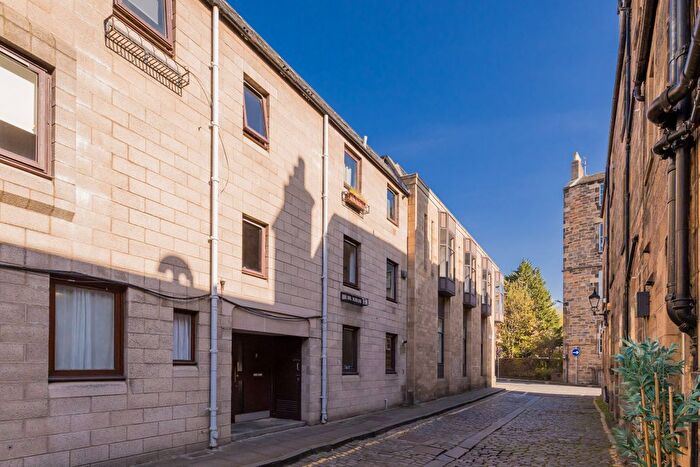 1 Bedroom Flat For Sale In / Atholl Crescent Lane, Edinburgh, EH3