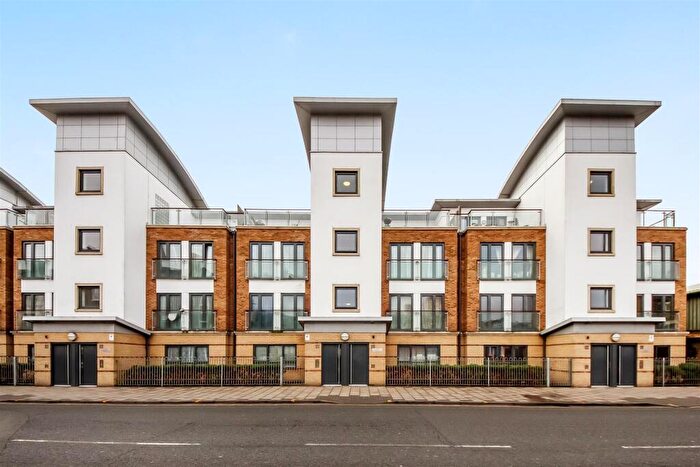 1 Bedroom Flat For Sale In Harrow Road, College Park, London, NW10