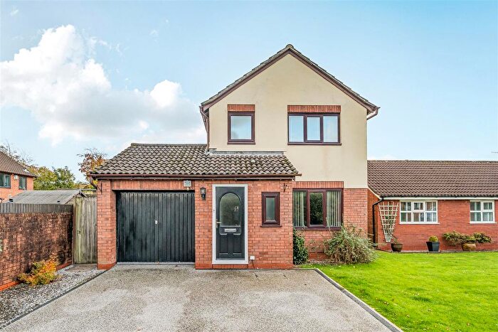 3 Bedroom Detached House For Sale In Porth Y Waun, Gowerton, Swansea, SA4