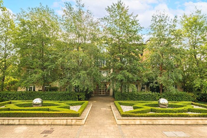 1 Bedroom Flat To Rent In Whitcome Mews, Kew, TW9